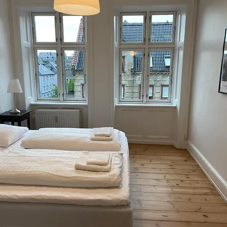 Niels Ebbesens Vej Third Floor Apartament *